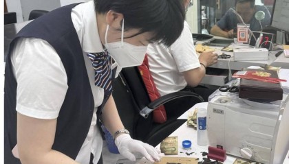 工行唐山迁西支行真情兑换“火烧币”，贴心服务暖人心