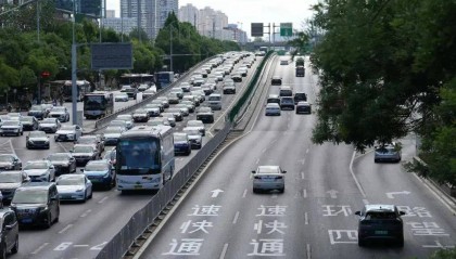 都饱和了！别再信“高薪招聘网约车司机”鬼话 | 新京报快评